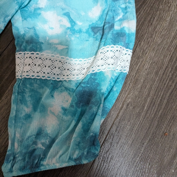 I.N. Studio Woman pull on shirt . Elastic neckline , waist band and sleeves. - Picture 5 of 6